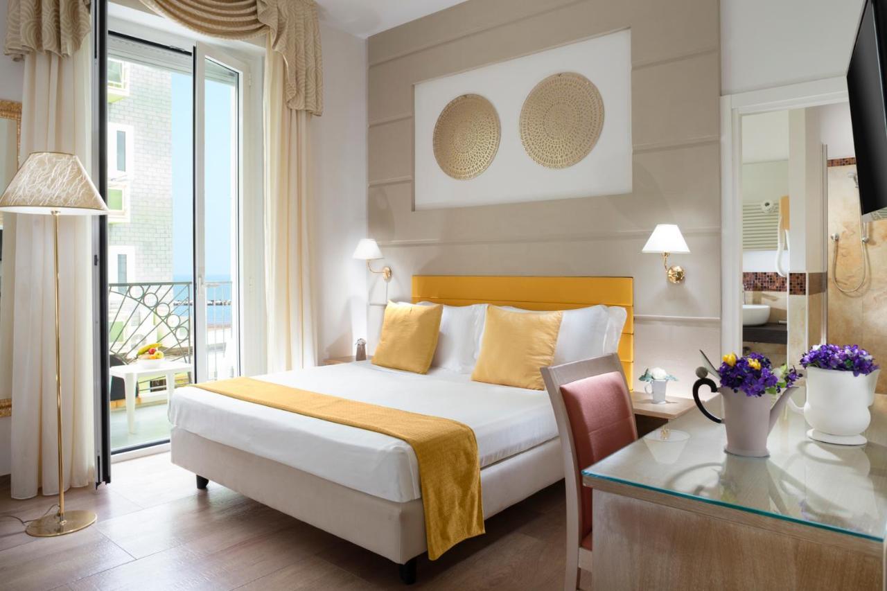 Hotel Orizzonte Белларія-Іджеа-Марина Екстер'єр фото