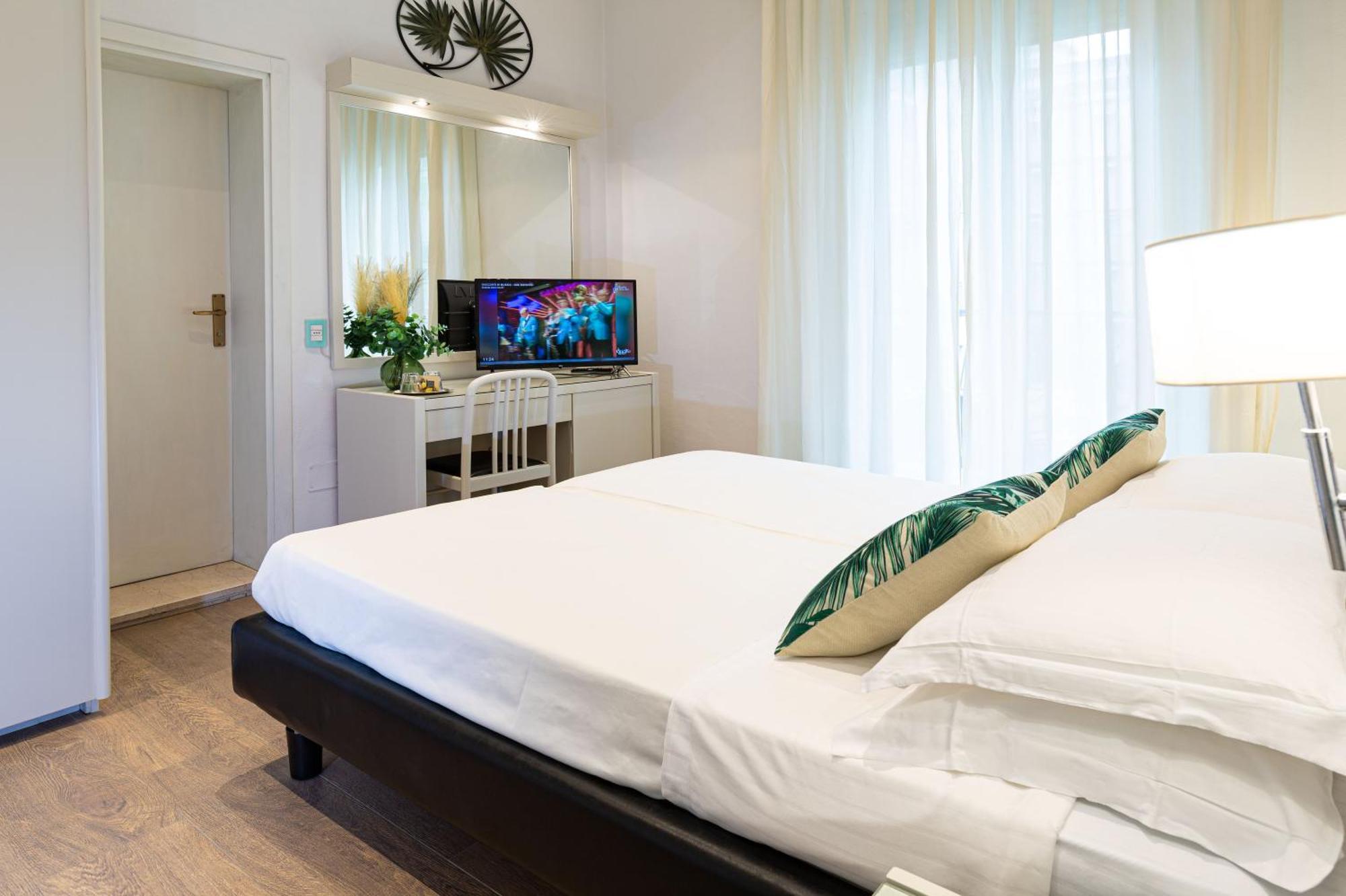 Hotel Orizzonte Белларія-Іджеа-Марина Екстер'єр фото