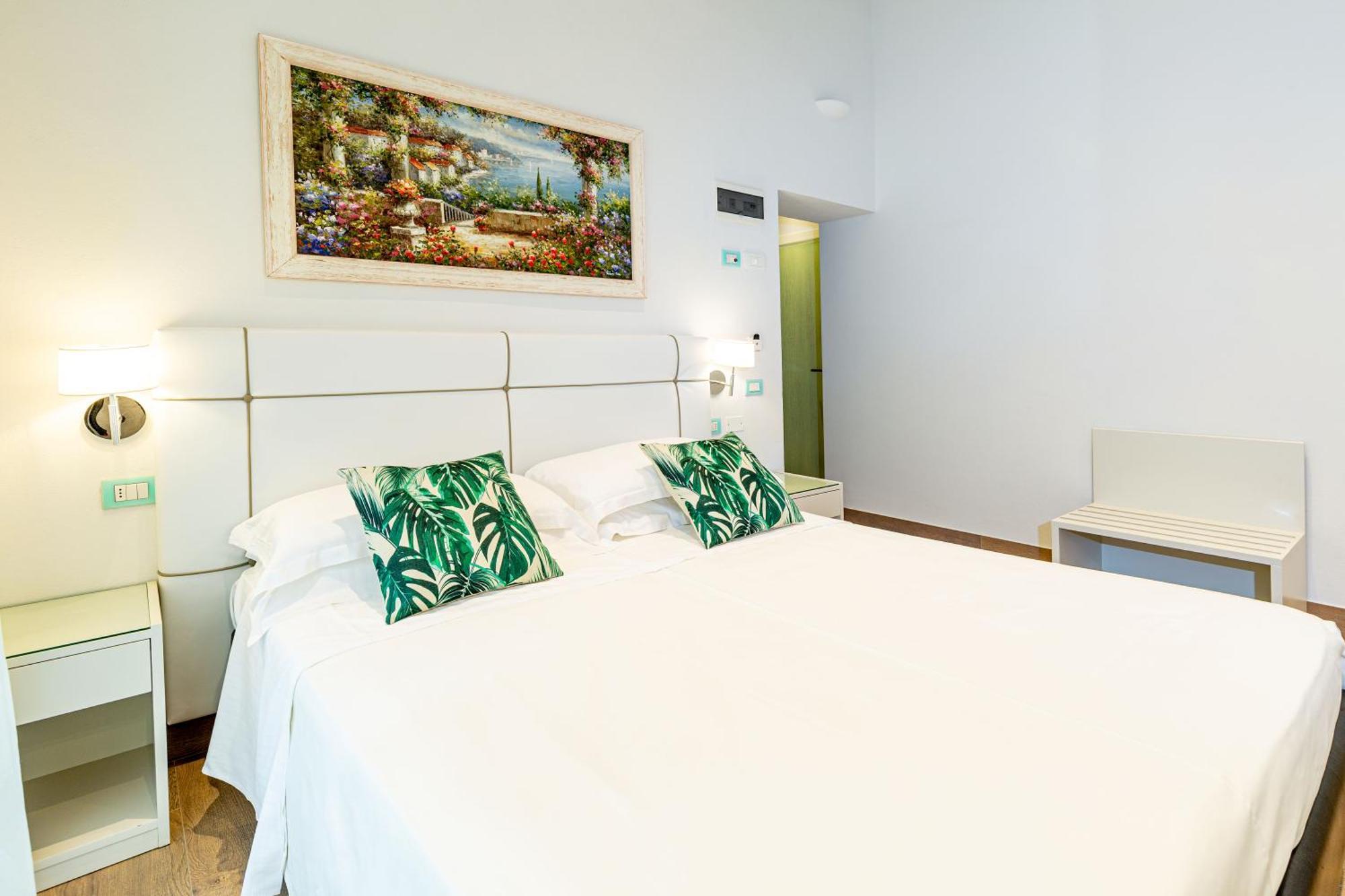 Hotel Orizzonte Белларія-Іджеа-Марина Екстер'єр фото